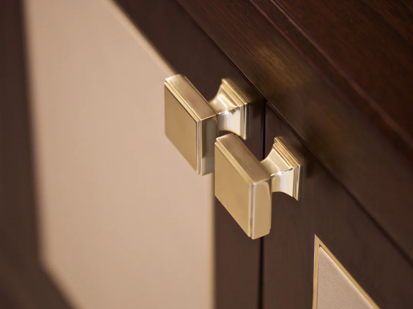 Мебельные ручки-кнопки