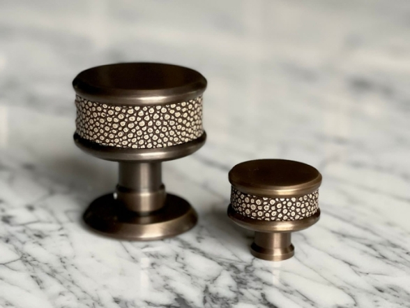 Дверные круглые ручки