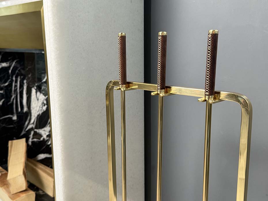 Каминный набор с дровницей FURNITEK FG-01123 полированная латунь