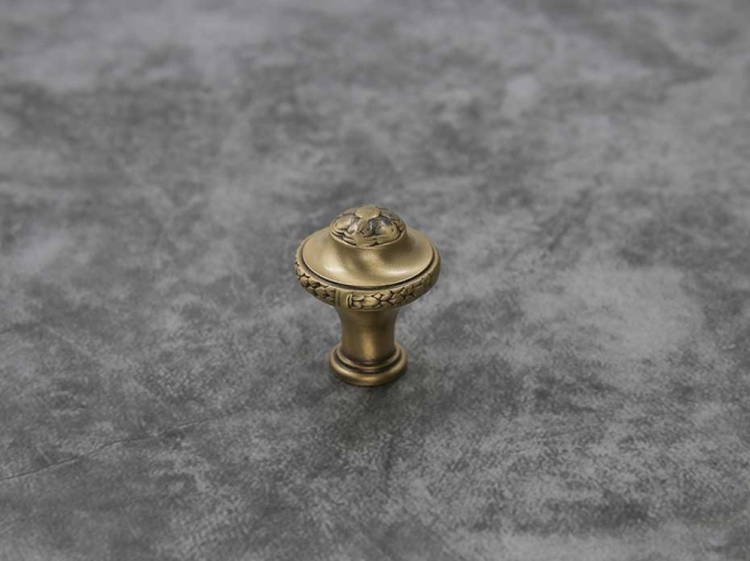 Мебельная ручка кнопка Salice Paolo URBINO 447A BAS 417 матовая бронза