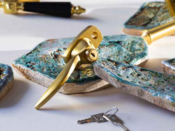 Ручки для окон Frank Allart из латуни